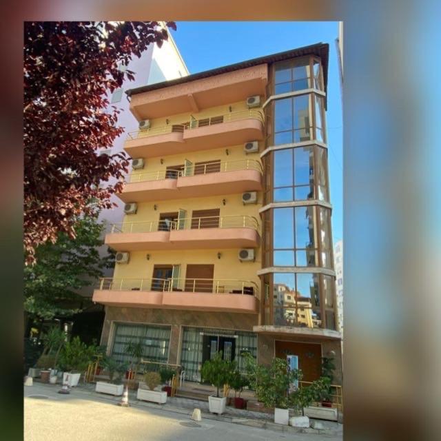 Edland 3* Vlorë