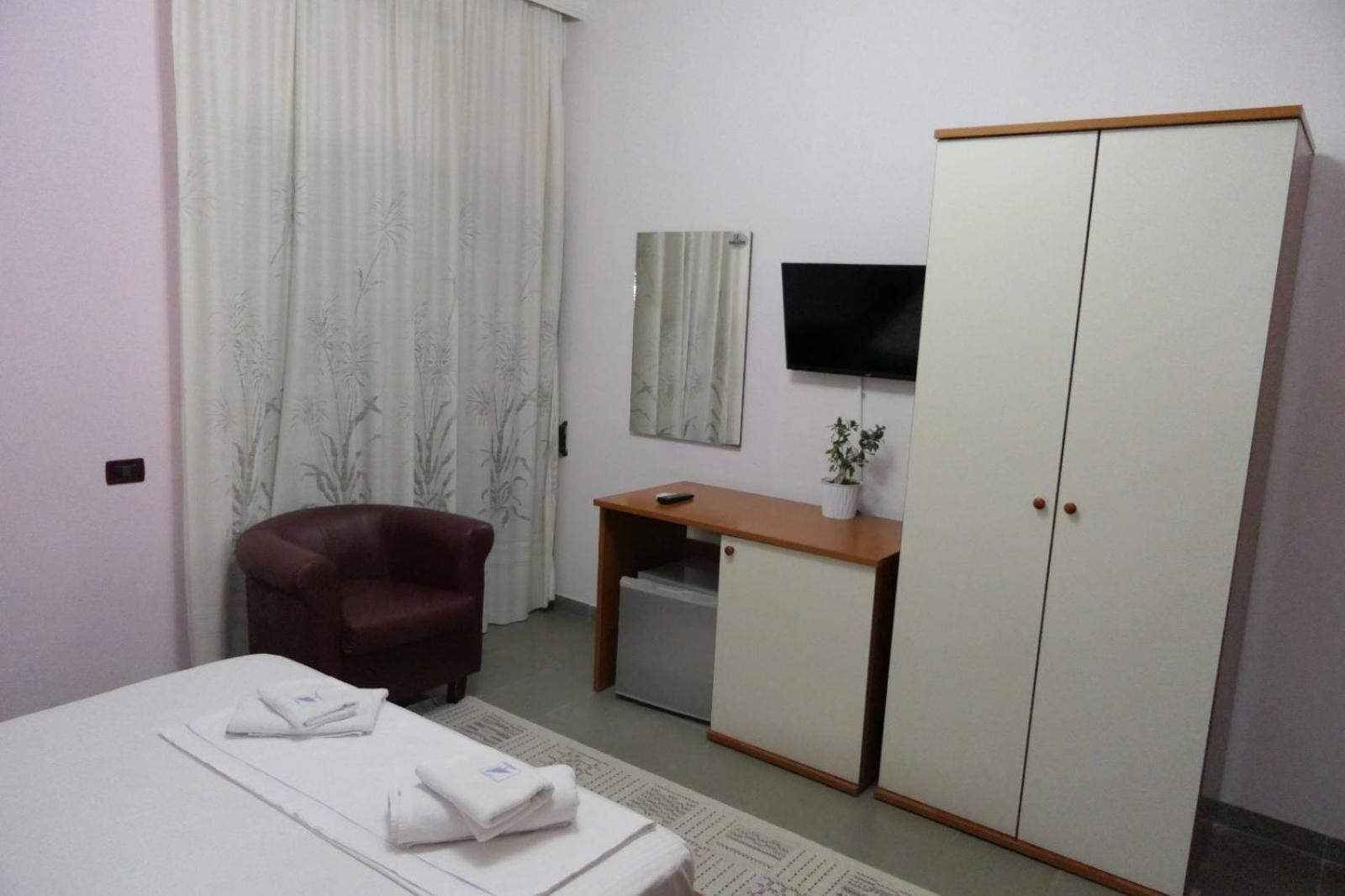 Edland Hotel 3*