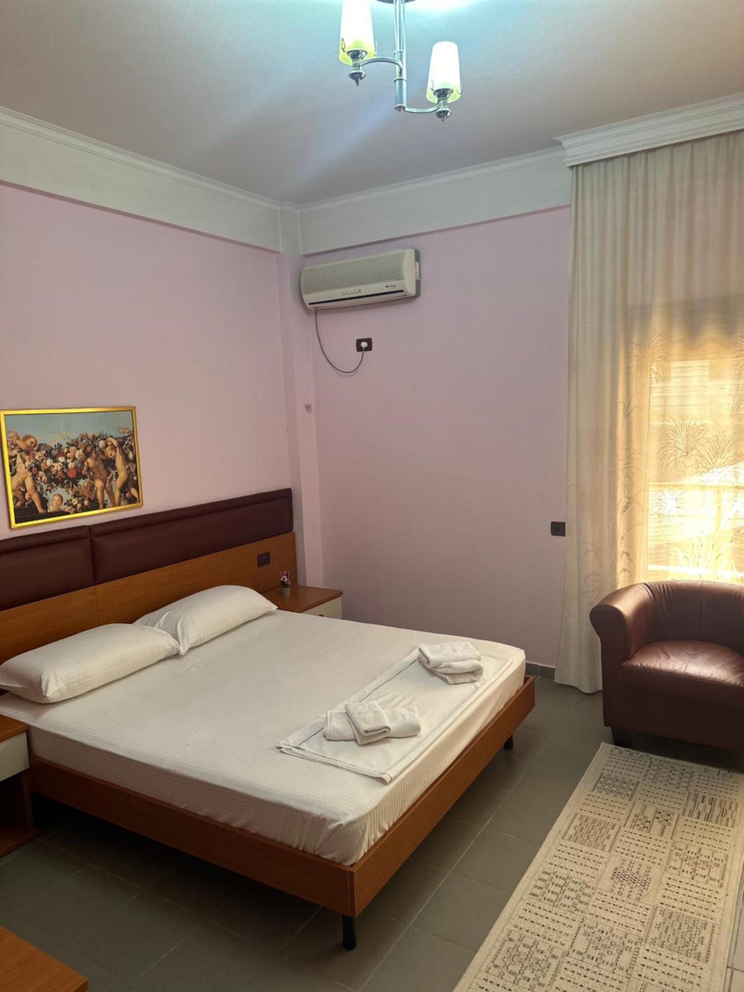 Hotel Edland 3*